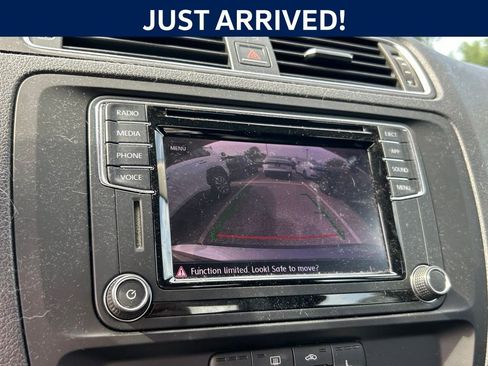 Used 2018 Volkswagen Jetta SE FWD image 18