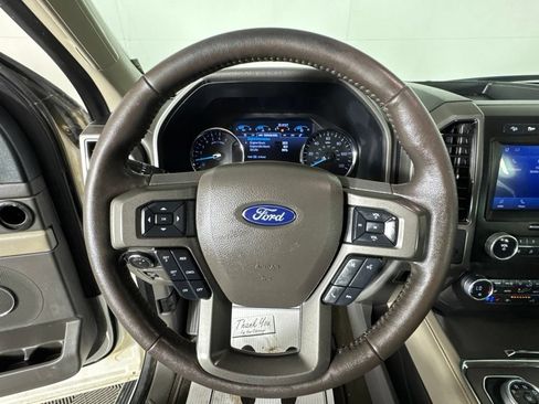 Used 2020 Ford Expedition Max XLT w/ Equipment Group 202A AWD/4WD image 18