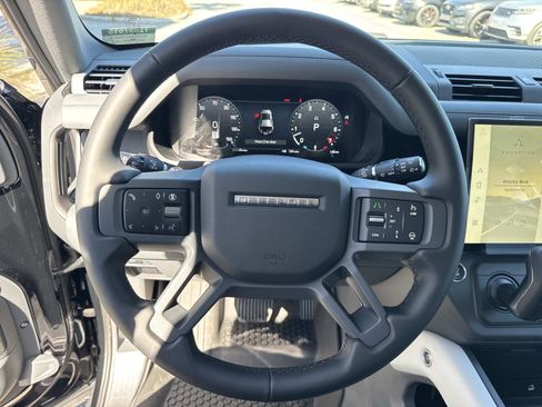 New 2026 Land Rover Defender 110 X-Dynamic SE image 28