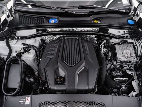 Certified 2026 Porsche Macan AWD/4WD image 29