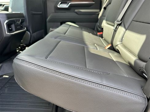 New 2026 GMC Sierra 3500 Denali w/ Denali Reserve Package image 21