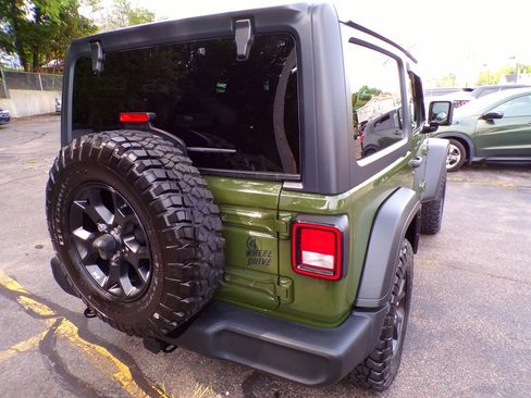 Used 2021 Jeep Wrangler Sport AWD/4WD image 8