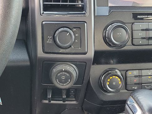 Used 2019 Ford F150 XLT w/ Equipment Group 302A Luxury image 17