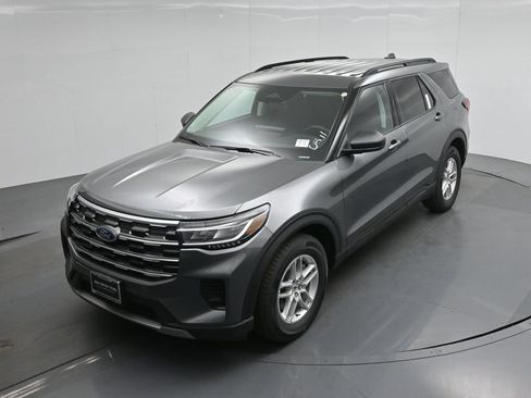New 2026 Ford Explorer Active RWD image 35