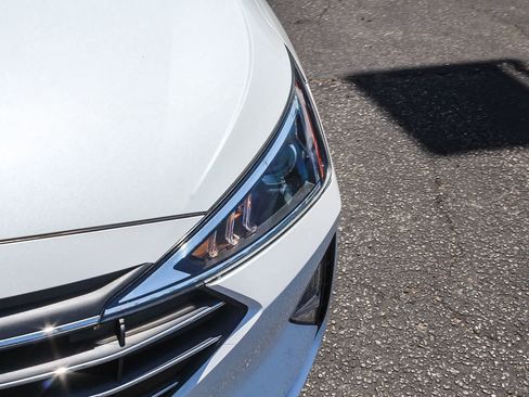 Used 2020 Hyundai Elantra SEL w/ Cargo Package (C1) FWD image 13