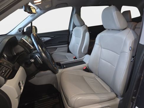 Used 2017 Honda Pilot Touring image 20