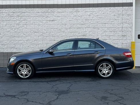 Used 2010 Mercedes-Benz E 550 Sport image 15