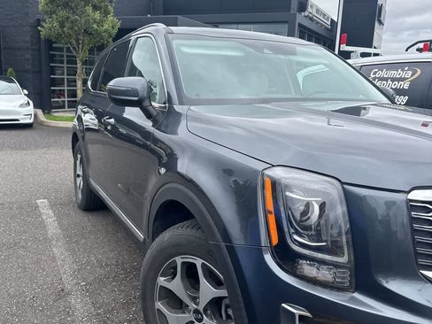 Used 2020 Kia Telluride EX AWD/4WD image 10