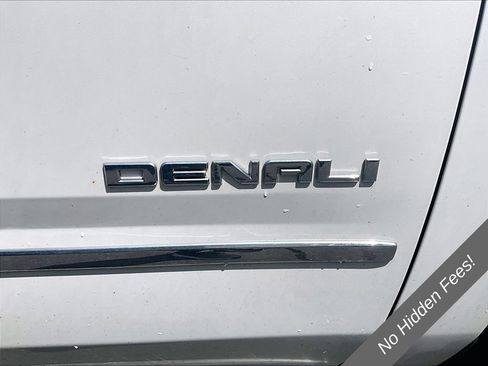 Used 2020 GMC Yukon Denali w/ Denali Premium Package AWD/4WD image 8