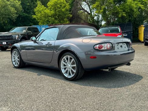 Used 2006 MAZDA MX-5 Miata Sport w/ Suspension Pkg RWD image 33