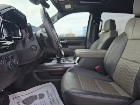 Used 2023 Chevrolet Silverado 1500 ZR2 w/ Technology Package image 25