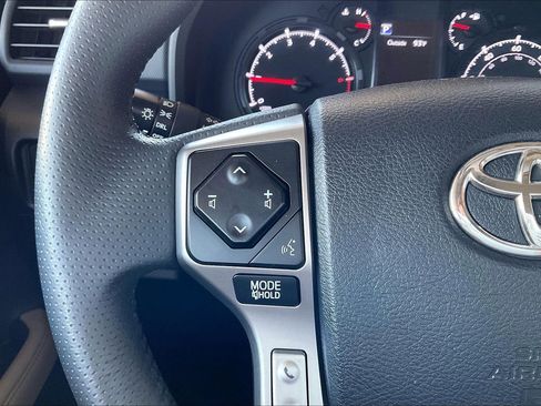 Used 2021 Toyota 4Runner SR5 Premium w/ Moonroof Package AWD/4WD image 10