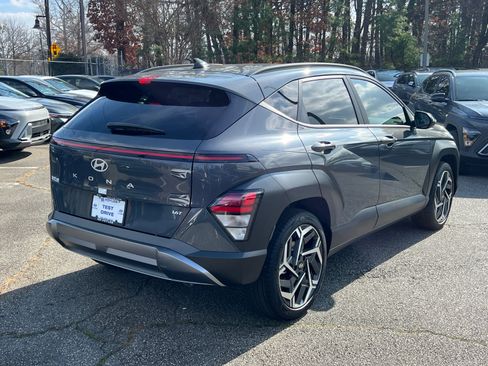 New 2026 Hyundai Elantra Limited image 5