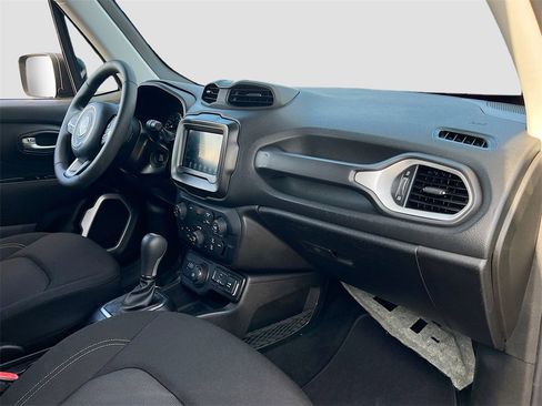 Used 2021 Jeep Renegade Sport image 24