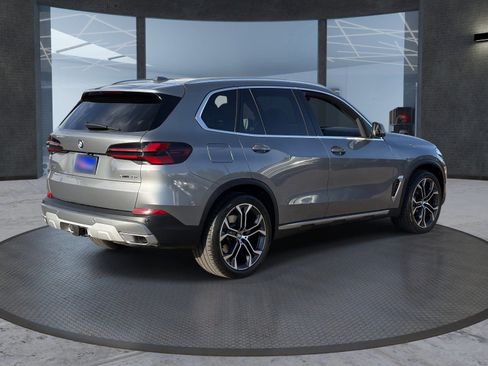 Used 2024 BMW X5 xDrive40i w/ Premium Package AWD/4WD image 6