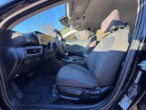 Used 2025 Kia K4 LXS image 23