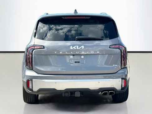 Used 2024 Kia Telluride SX Prestige w/ Towing Package image 5
