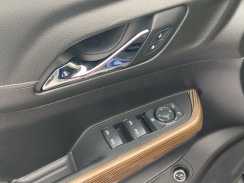 Used 2023 GMC Acadia SLE w/ Driver Convenience Package image 22