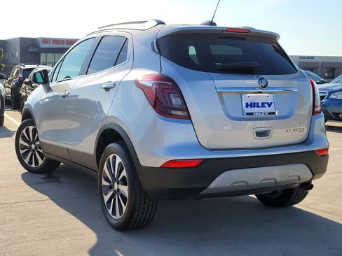 Used 2021 Buick Encore Preferred AWD/4WD image 3