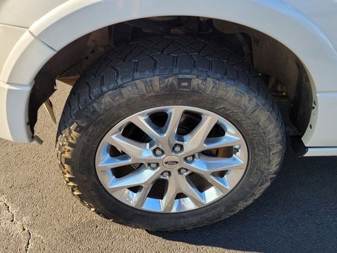 Used 2016 Ford Expedition Limited w/ Equipment Group 301A image 17