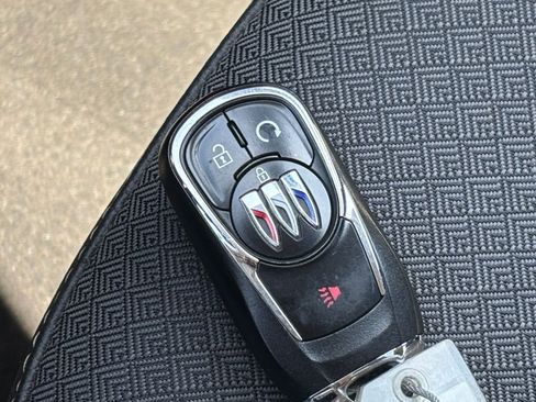 Used 2025 Buick Encore GX Preferred FWD image 23