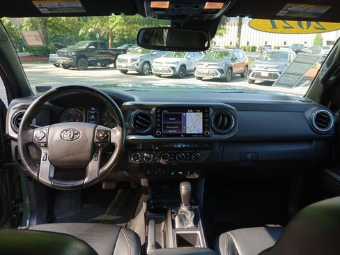 Used 2021 Toyota Tacoma TRD Off-Road w/ TRD Premium Off Road Package AWD/4WD image 26
