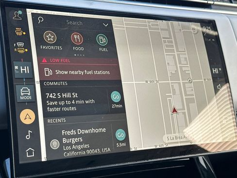 Used 2024 Land Rover Range Rover Sport SE image 21