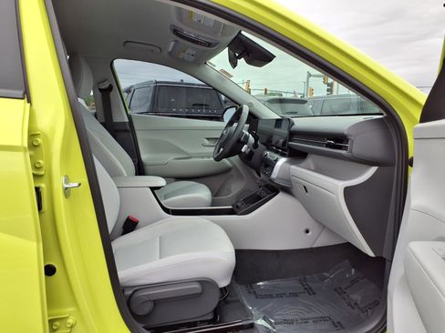Used 2024 Hyundai Kona SEL w/ Convenience Package FWD image 23