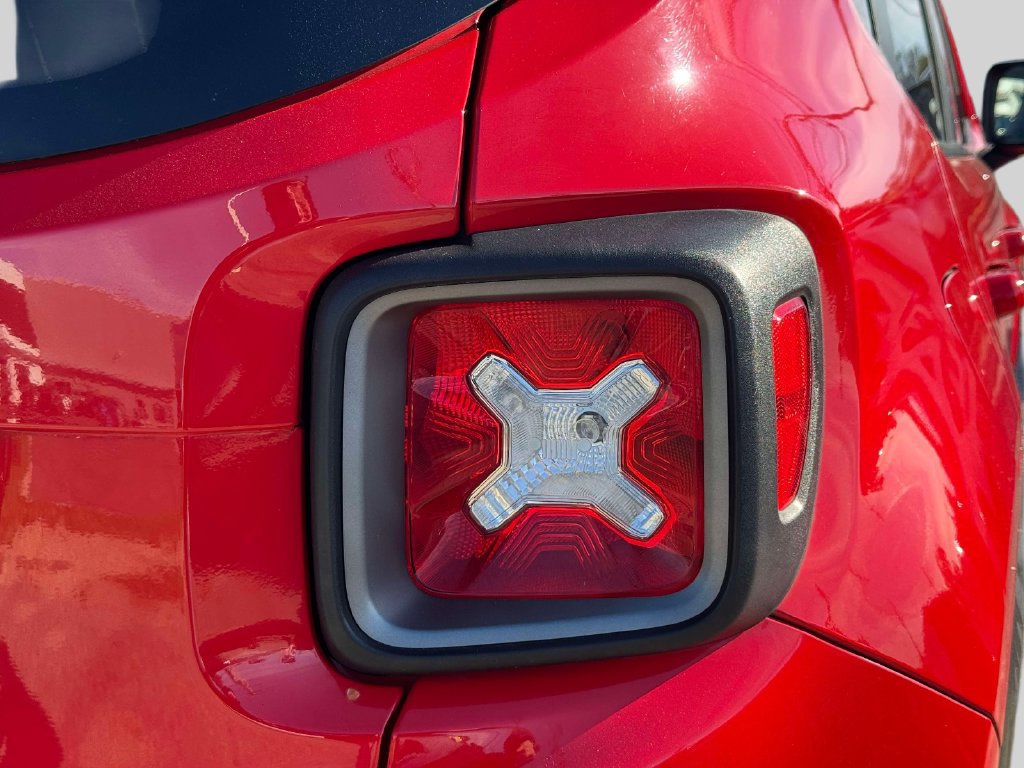 Used 2021 Jeep Renegade Limited w/ Sun & Sound Group AWD/4WD image 9