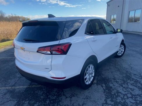 Used 2022 Chevrolet Equinox LS w/ LS Convenience Package image 8