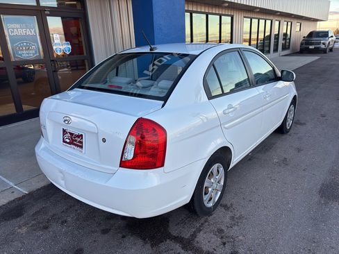 Used 2011 Hyundai Accent GLS image 6
