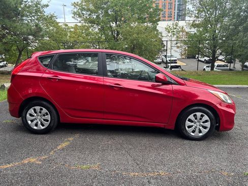 Used 2016 Hyundai Accent SE FWD image 4