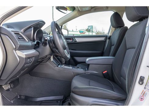 Used 2019 Subaru Outback 2.5i Premium image 15