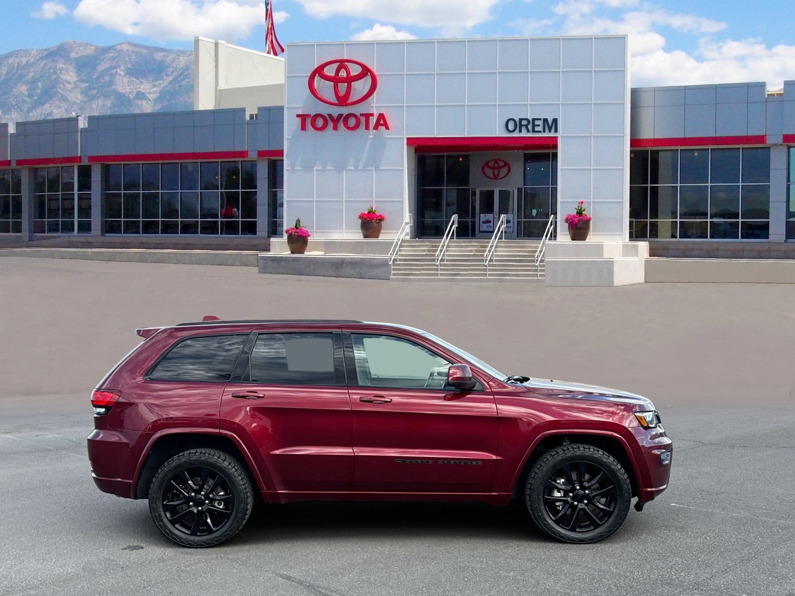 Used 2022 Jeep Grand Cherokee Laredo X AWD/4WD image 3