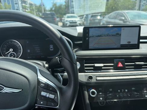 Used 2025 Genesis G70 2.5T RWD image 9