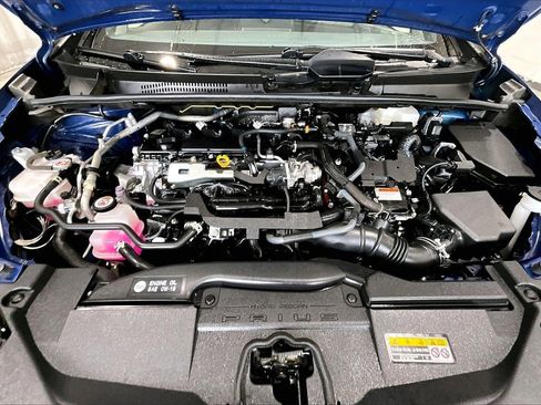 Used 2024 Toyota Prius LE image 9