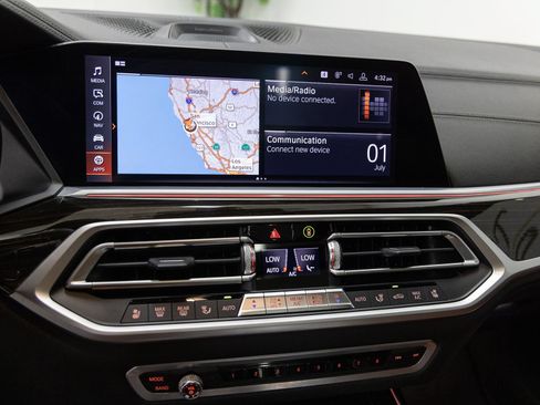 Used 2019 BMW X7 xDrive50i w/ M Sport Package AWD/4WD image 21