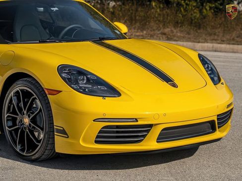 Used 2024 Porsche 718 Cayman Style Edition image 4