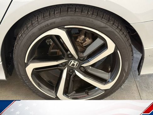Used 2020 Honda Accord Sport image 9
