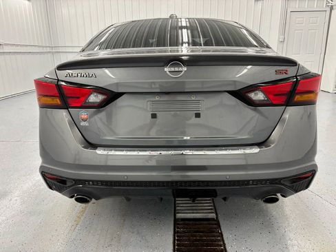 Used 2023 Nissan Altima 2.5 SR w/ SR Premium Package image 5