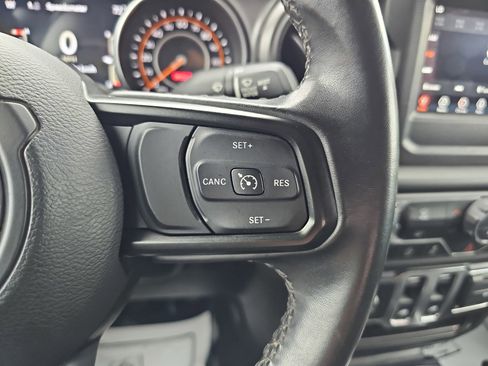 Used 2021 Jeep Wrangler Sport AWD/4WD image 21