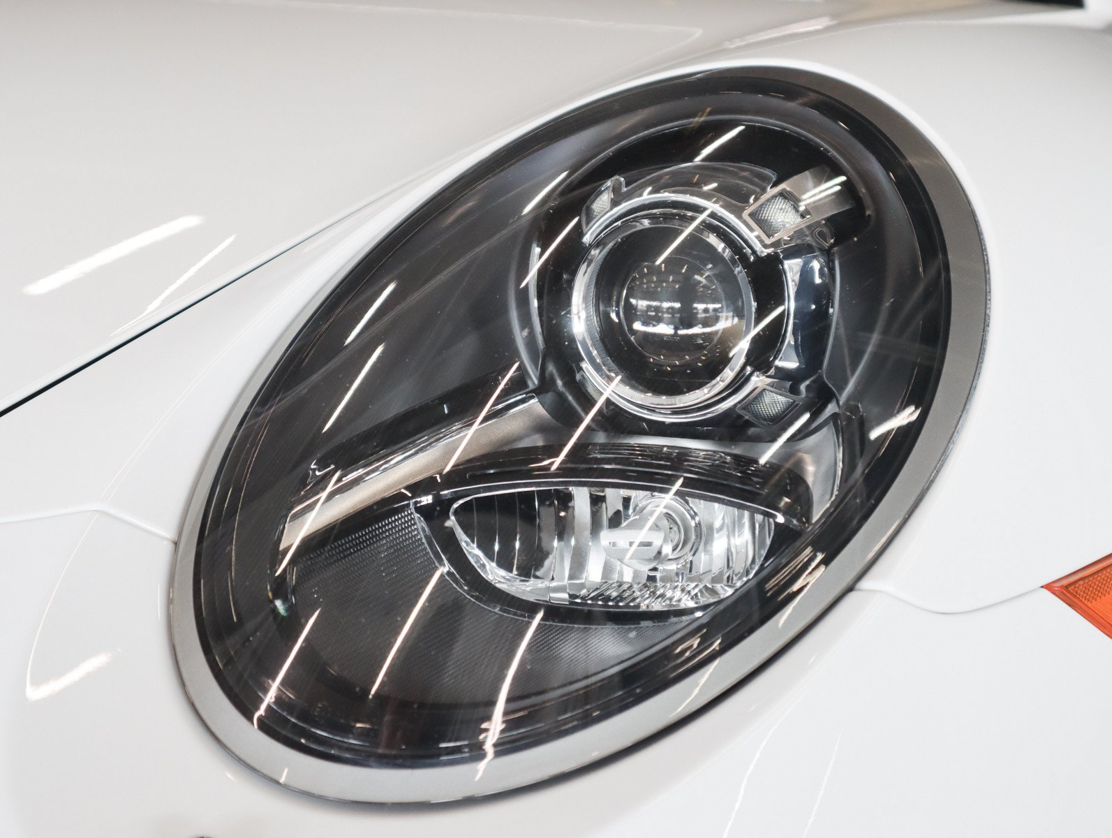 Certified 2017 Porsche 911 Carrera RWD image 32