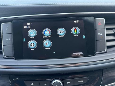 Used 2019 Buick Enclave Essence AWD/4WD image 31