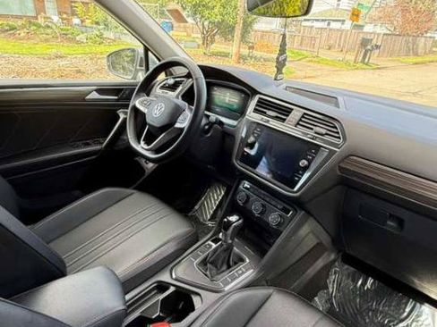 Used 2024 Volkswagen Tiguan Wolfsburg Edition FWD image 17