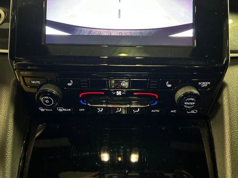 Used 2022 Jeep Grand Cherokee Altitude image 19