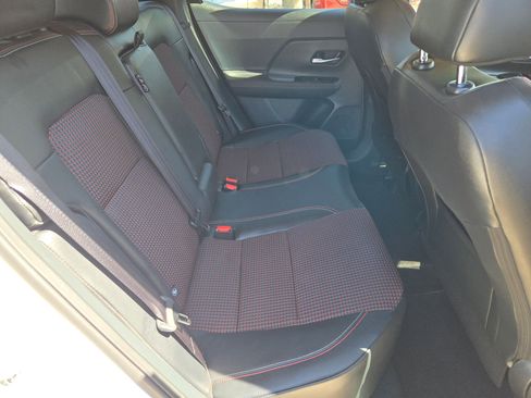 Certified 2025 Nissan Kicks SR image 37