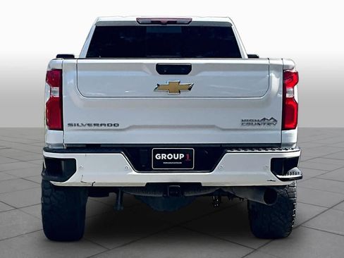 Used 2022 Chevrolet Silverado 2500 High Country w/ Safety Package II AWD/4WD image 5