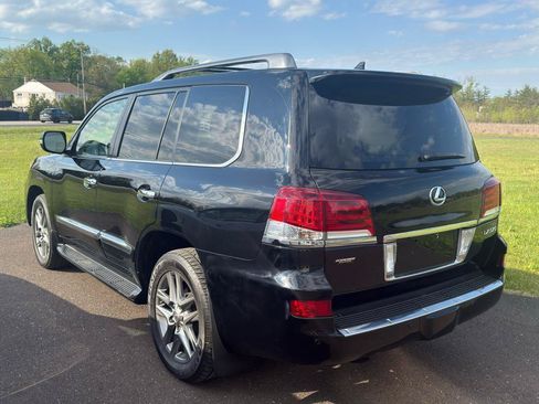 Used 2013 Lexus LX 570 4WD image 40