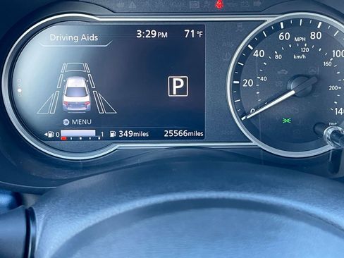 Used 2025 Nissan Versa SV image 38