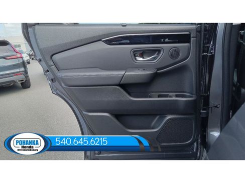 New 2025 Honda Pilot Touring image 40